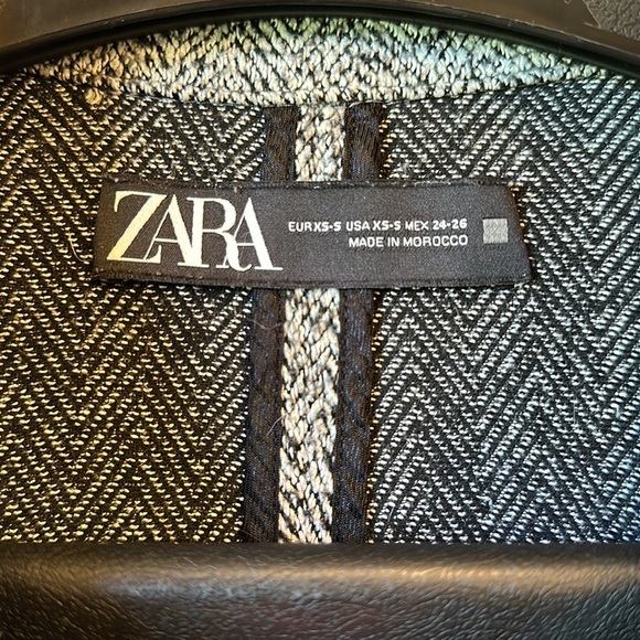 Zara Herringbone Metal Button Down Shacket/Jacket - Picture 2 of 6